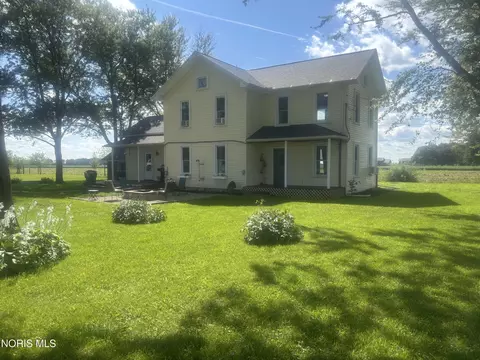 11317 Roachton Rd, Perrysburg, OH 43551