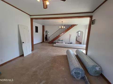 Living - 434 Elm St, Deshler, OH 43516 photo 3 of 6