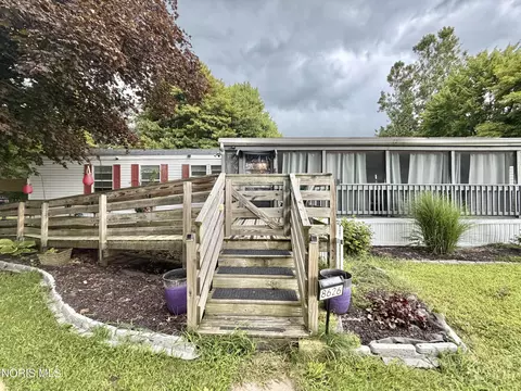 8626 Yawberg Rd, Whitehouse, OH 43571