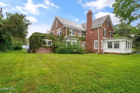 Exterior - 2125 Mount Vernon Ave, Toledo, OH 43607 photo 2 of 5