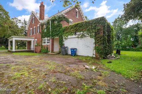 Exterior - 2125 Mount Vernon Ave, Toledo, OH 43607 photo 5 of 5