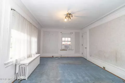 Bedroom - 2125 Mount Vernon Ave, Toledo, OH 43607 photo 10 of 11