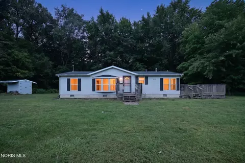 2234 S Berkey Southern Rd, Swanton, OH 43558
