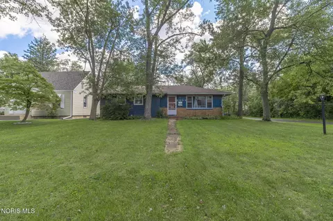 2004 Hogarth Rd, Toledo, OH 43615