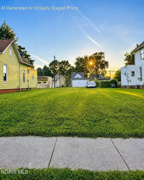 438 Langdon St, Toledo, OH 43609