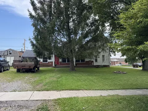 Exterior - 107 W North St, West Unity, OH 43570 photo 2 of 3