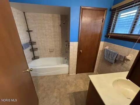Bath - 107 W North St, West Unity, OH 43570 photo 1 of 2