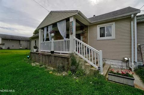 Exterior - 2000 Harrison St, Findlay, OH 45840 photo 1 of 9