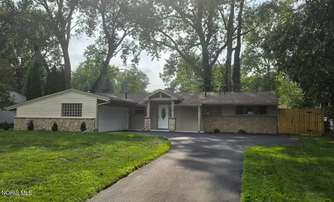 2929 Wicklow Rd, Toledo, OH 43606
