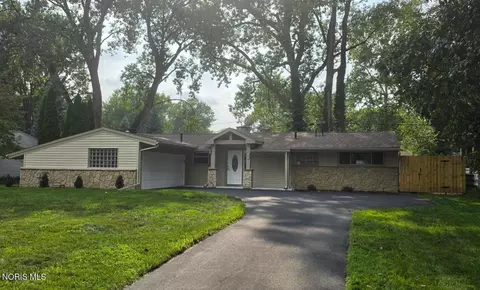 2929 Wicklow Rd, Toledo, OH 43606