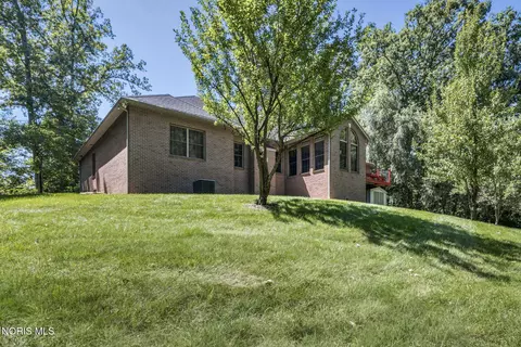 Exterior - 914 Kimmel Ct, Upper Sandusky, OH 43351 photo 6 of 7