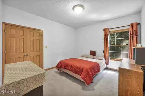 Bedroom - 914 Kimmel Ct, Upper Sandusky, OH 43351 photo 1 of 6