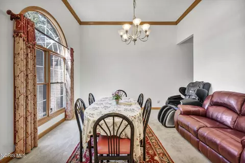 Dining - 914 Kimmel Ct, Upper Sandusky, OH 43351 photo 1 of 3