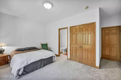 Bedroom - 914 Kimmel Ct, Upper Sandusky, OH 43351 photo 5 of 6