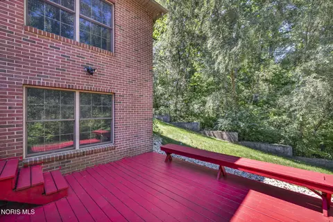 Exterior - 914 Kimmel Ct, Upper Sandusky, OH 43351 photo 5 of 7