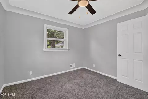 Bedroom - 2272 Westmonte Rd, Toledo, OH 43607 photo 4 of 5