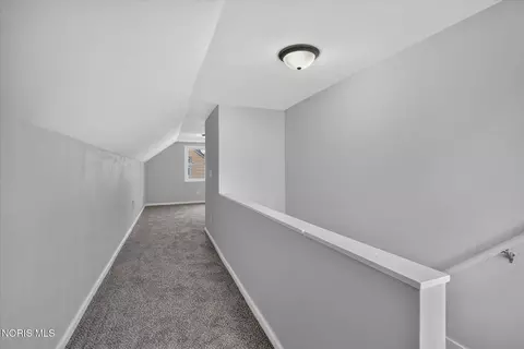 Entry Way - 2272 Westmonte Rd, Toledo, OH 43607 photo 4 of 4