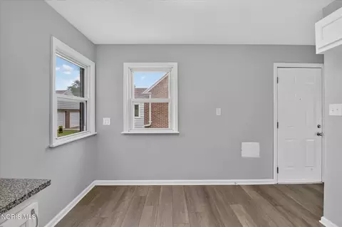 Entry Way - 2272 Westmonte Rd, Toledo, OH 43607 photo 3 of 4