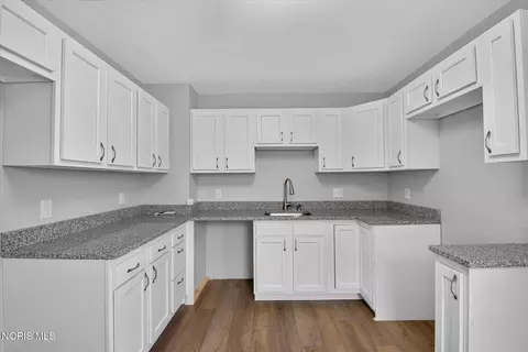 Kitchen - 2272 Westmonte Rd, Toledo, OH 43607 photo 2 of 3