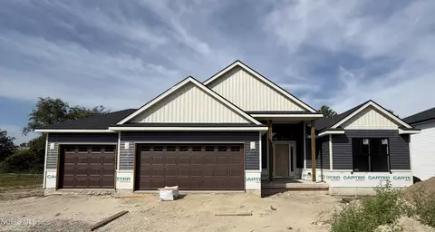 315 Victory Ln, Holland, OH 43528