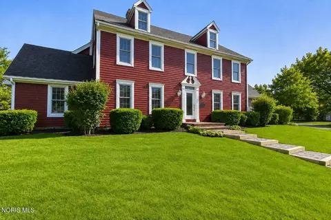 5238 River Ridge Cir, Sylvania, OH 43560