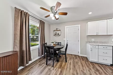 Dining - 121 Springbrook Dr, Findlay, OH 45840 photo 1 of 2