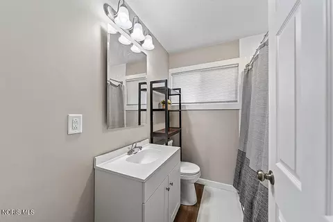 Bath - 121 Springbrook Dr, Findlay, OH 45840 photo 1 of 1