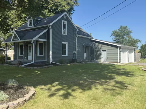 Exterior - 1048 E Riverview Ave, Napoleon, OH 43545 photo 4 of 10