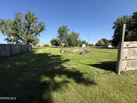 Exterior - 1048 E Riverview Ave, Napoleon, OH 43545 photo 10 of 10