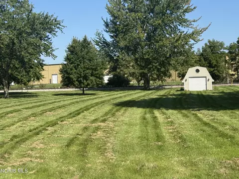 Exterior - 1048 E Riverview Ave, Napoleon, OH 43545 photo 6 of 10
