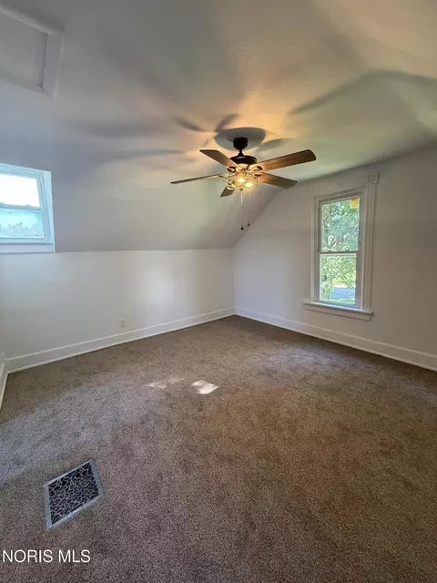 Bedroom - 1048 E Riverview Ave, Napoleon, OH 43545 photo 2 of 2