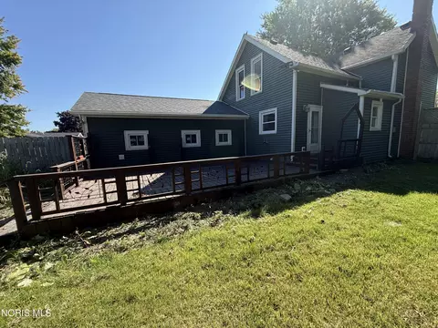Exterior - 1048 E Riverview Ave, Napoleon, OH 43545 photo 7 of 10