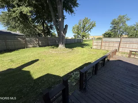 Exterior - 1048 E Riverview Ave, Napoleon, OH 43545 photo 9 of 10
