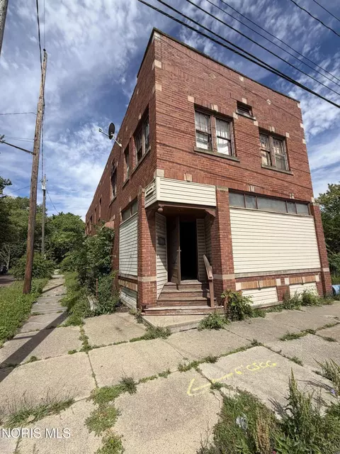1404 Colburn St, Toledo, OH 43609