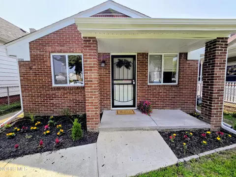 1534 Oakmont St, Toledo, OH 43605