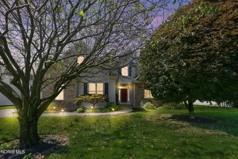 2334 Sunflower Ct, Perrysburg, OH 43551