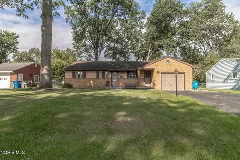 4831 Cedarhurst Rd, Toledo, OH 43613