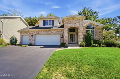 2214 Woods Edge Ct, Toledo, OH 43615