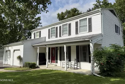125 Cedar Ct, Perrysburg, OH 43551