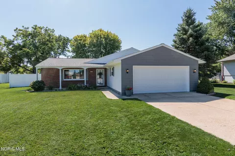 110 Birchwood Dr, Sandusky, OH 44870