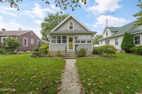 441 W 6th St, Perrysburg, OH 43551