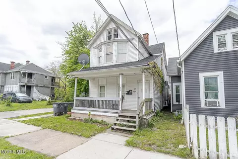 318 Wasaon St, Toledo, OH 43609