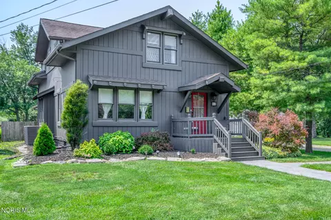 862 Louisiana Ave, Perrysburg, OH 43551