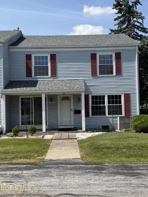 3766 Lakepointe Dr, Northwood, OH 43619