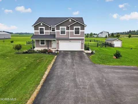 3030 Sugar Ridge Rd, Pemberville, OH 43450