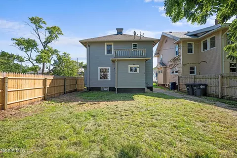 Exterior - 2037 Joffre Ave, Toledo, OH 43607 photo 8 of 9