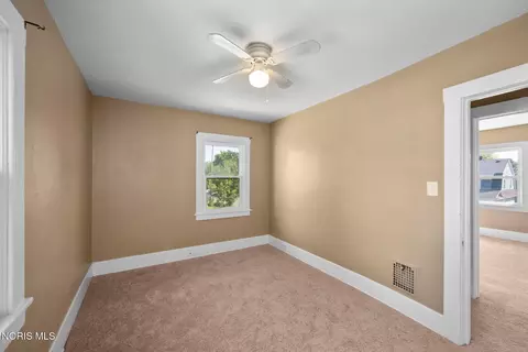 Bedroom - 2037 Joffre Ave, Toledo, OH 43607 photo 5 of 5