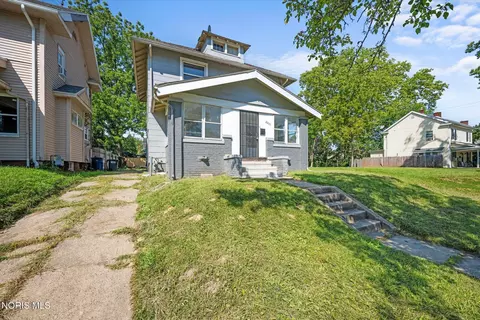 Exterior - 2037 Joffre Ave, Toledo, OH 43607 photo 2 of 9