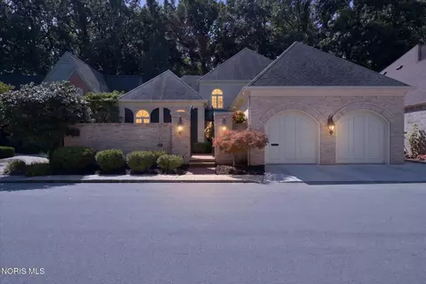 46 Exmoor, Ottawa Hills, OH 43615