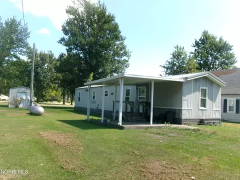 102 N 3rd St, Continental, OH 45831